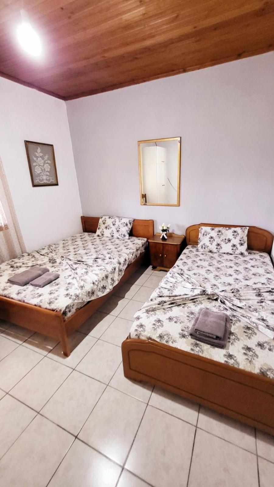 Housebutterfly Apartamento Torone Quarto foto
